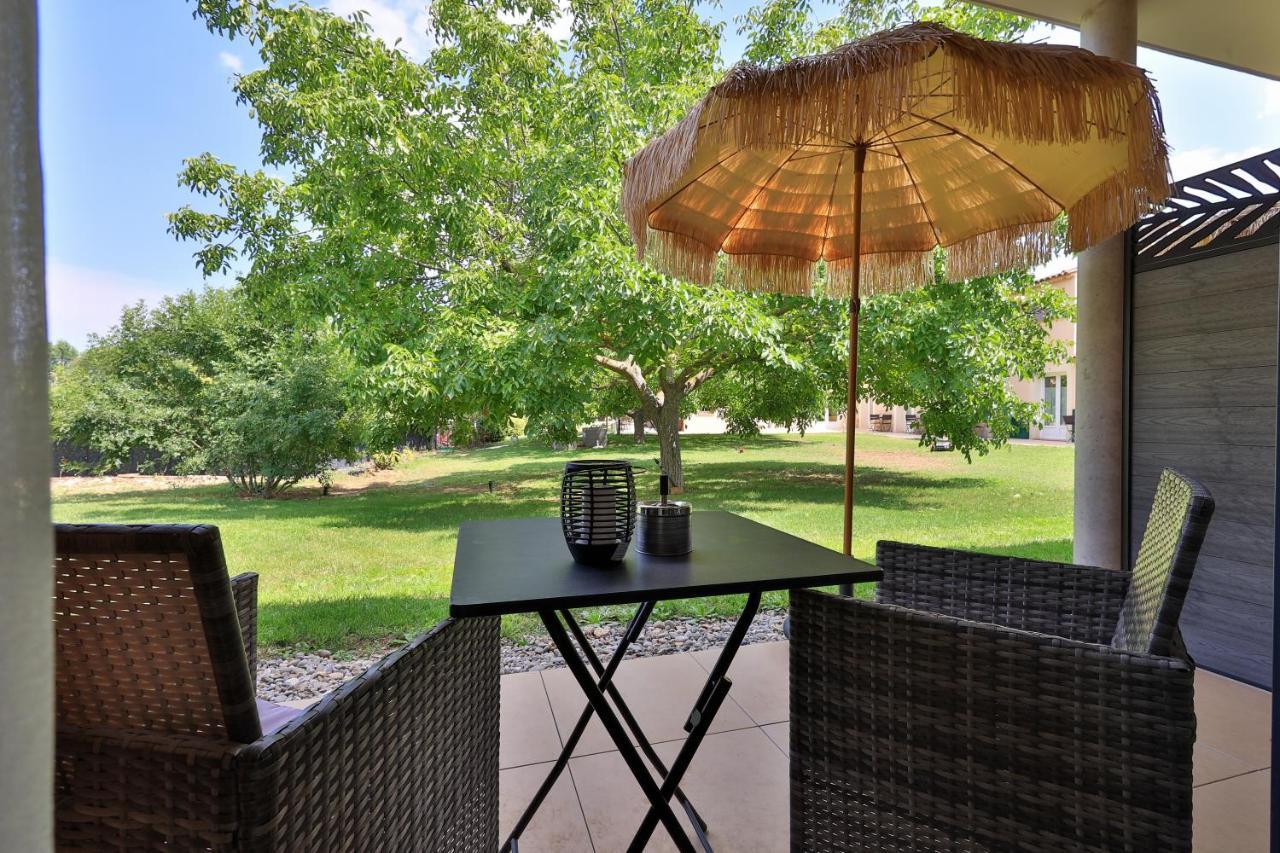 Logis Hotel & Spa Dejeunez Sous L'Arbre Rousset  Bagian luar foto