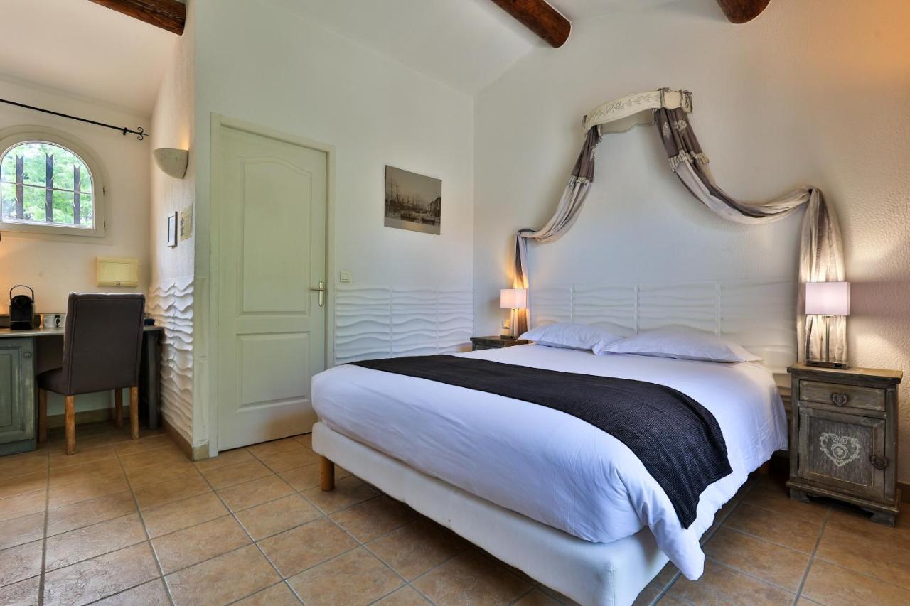 Logis Hotel & Spa Dejeunez Sous L'Arbre Rousset  Bagian luar foto